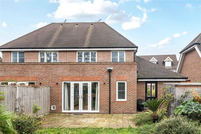 12, Pavilion Place, East Molesey photo 4