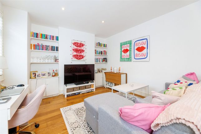 Flat for sale in Reporton Road, Fulham, London