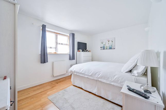 Thumbnail Flat to rent in Woolwich Road, Greenwich, London