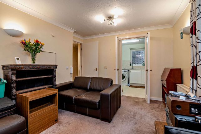 10, Fairacres Close, Bristol photo 3