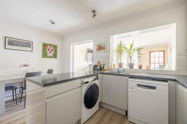 58, Forest Road, Windsor photo 4
