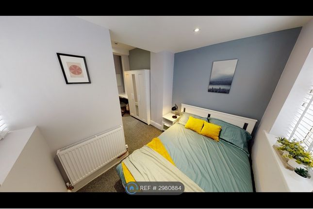Strawberry Road, Salford photo 5