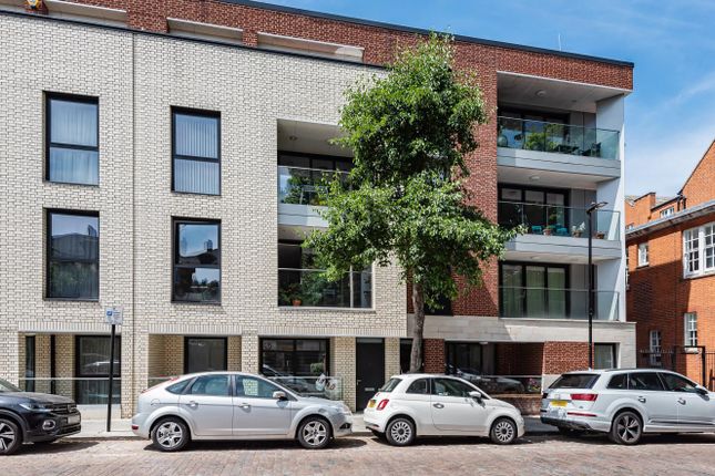 Thumbnail Flat for sale in Woodfield Road, London