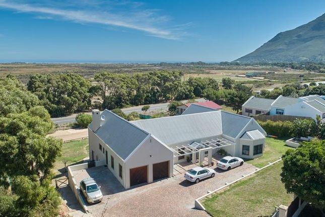 Thumbnail Detached house for sale in 7 Wolf Power Close, Crofters Valley, Noordhoek, Cape Town, Western Cape, South Africa