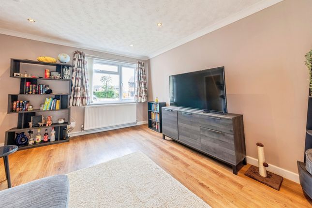 7, Wakefield Close, Grantham photo 4