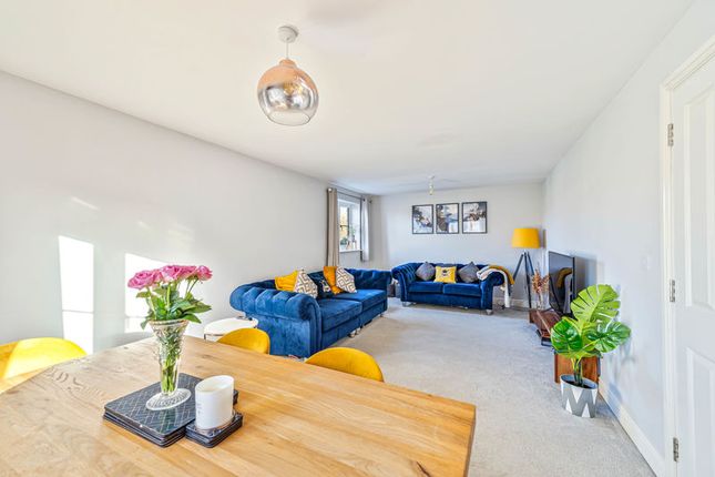 64, Thompson Way, Weston-Super-Mare photo 3