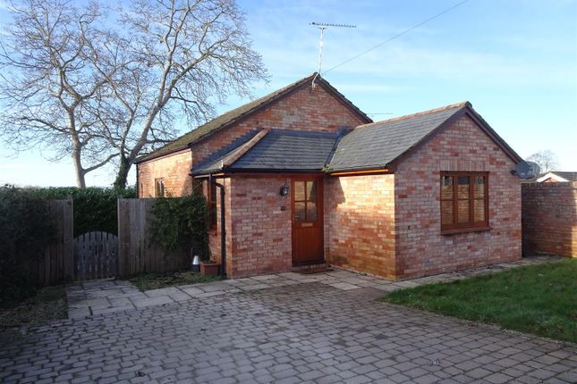 Thumbnail Detached house to rent in Trull Road, Taunton