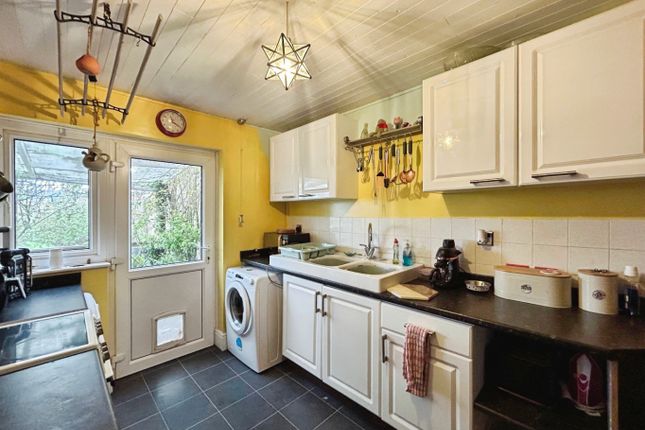 13 Trehayes Parc, Hayle, Cornwall photo 3