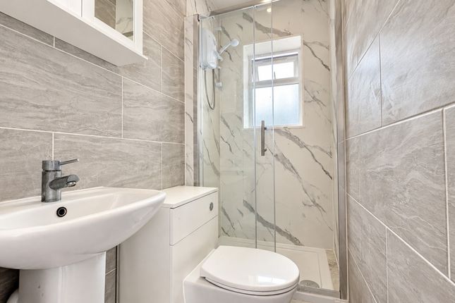 20 Howard Close, Acton, W3 0JY, Howard Close Acton, W3 0JY, London photo 2