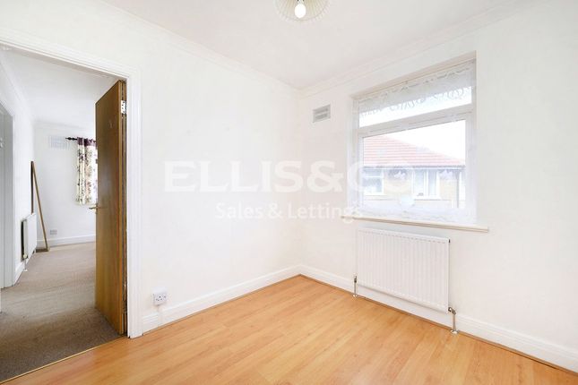 Maisonette for sale in Everton Drive, Stanmore, Middlesex