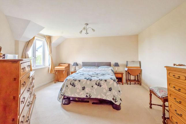 Flat for sale in Overnhill Road, William Court Overnhill Road