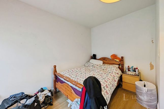 34B, High Street, Epsom photo 5