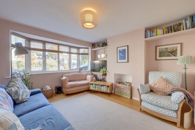 11 Mylis Close, Sydenham photo 2