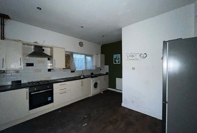114, Marsh Hill, West Midlands photo 2