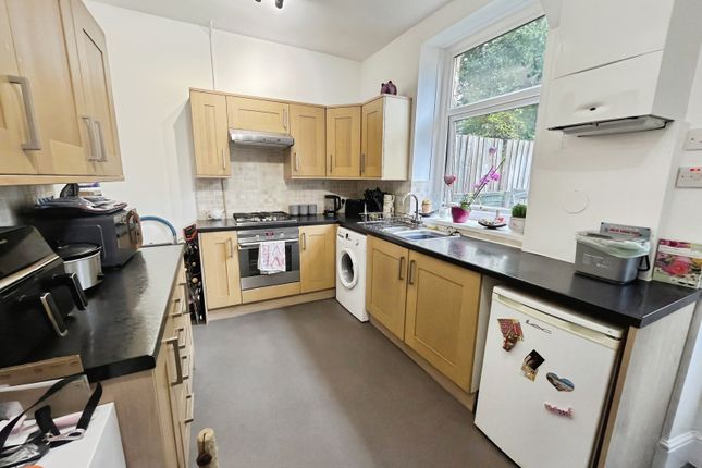 19, Stanyforth Street, Glossop photo 3