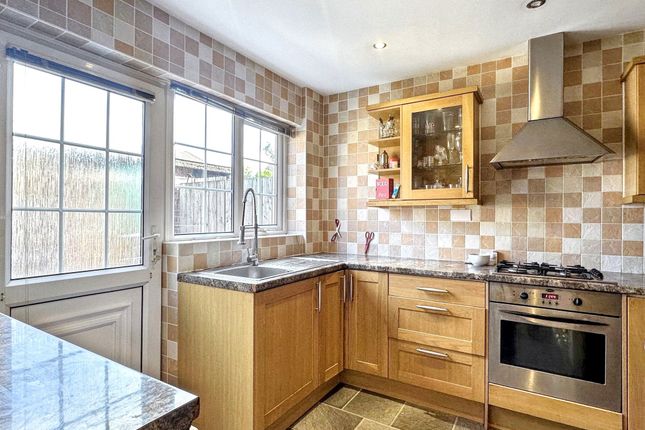 56, Lindisfarne Road, Hebburn photo 3