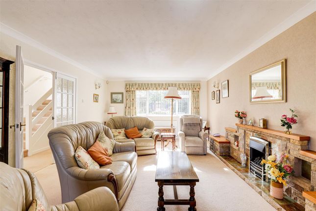 21 Plains Farm Close, Nottingham photo 2