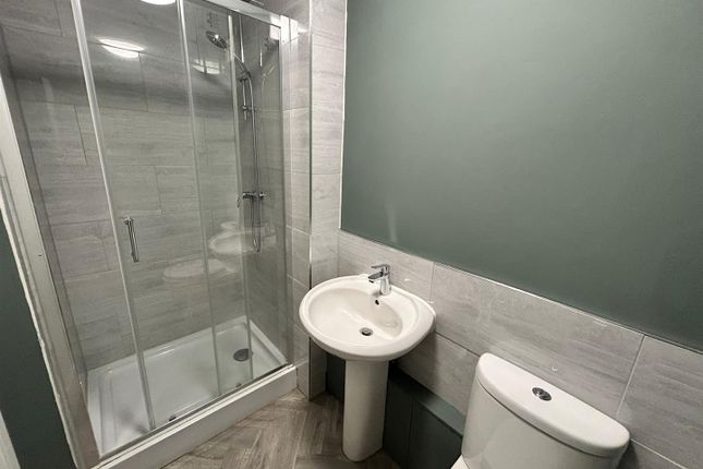Flat B, 73, Rowms Lane, Mexborough photo 4