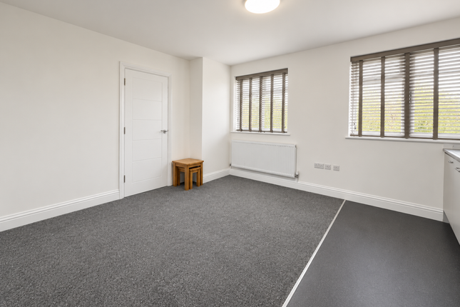 Old Ruislip Road, Northolt photo 5