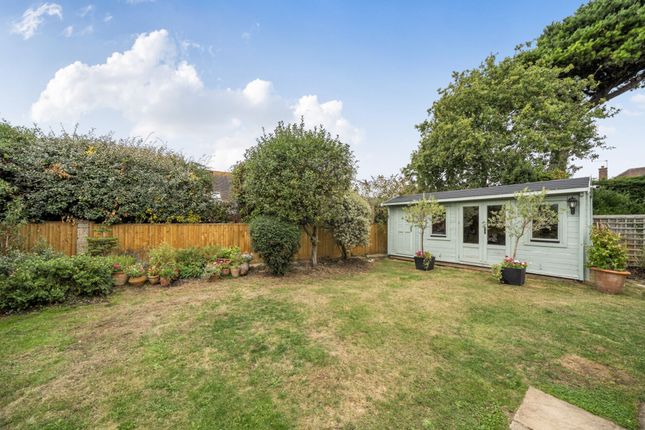 16 Locksash Close, Chichester photo 4
