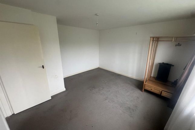 30 Observatory Avenue, Milford Haven photo 4