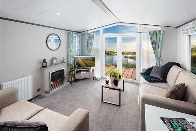 Thumbnail Lodge for sale in Loggans Road, Hayle, Cornwall