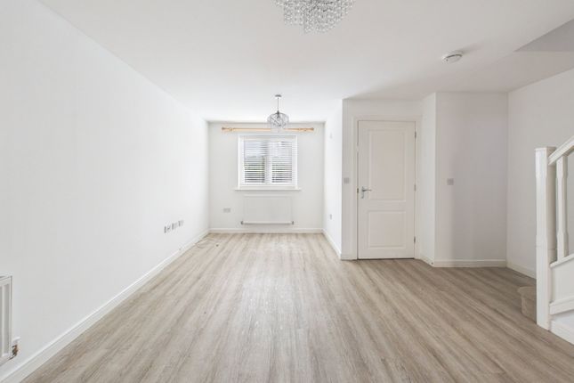 17, Barnett Way, Lydney photo 3