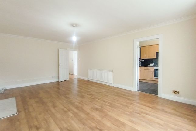 Flat for sale in Ordnance Road, Enfield