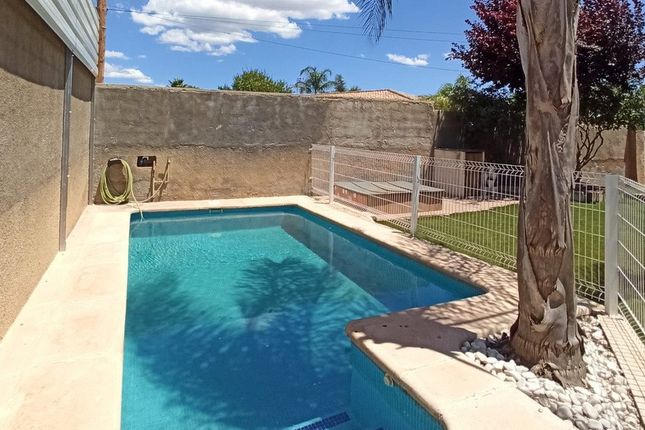 Villa for sale in 46185 La Pobla De Vallbona, Valencia, Spain