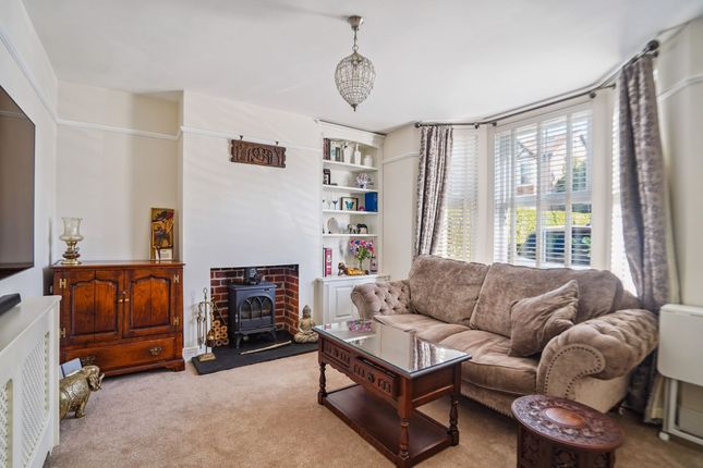 30 Totteridge Avenue, High Wycombe photo 2