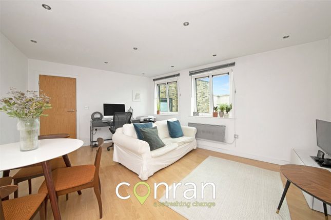 Thumbnail Flat to rent in Welland Street, Greenwich