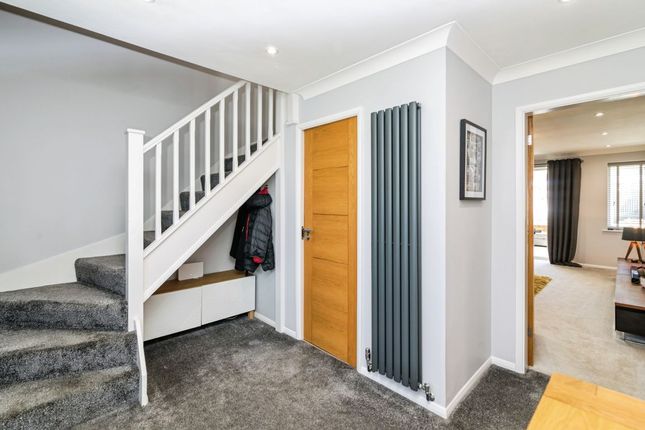 4, Douglas Close, Lowestoft photo 3