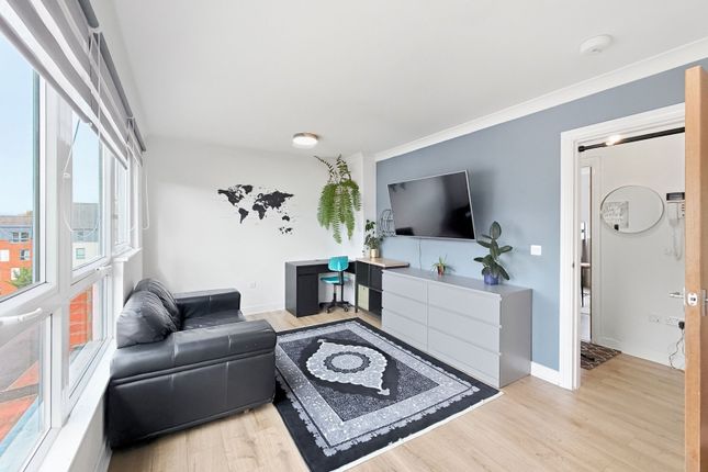 14/7 Ferry Gait Crescent, Edinburgh photo 3