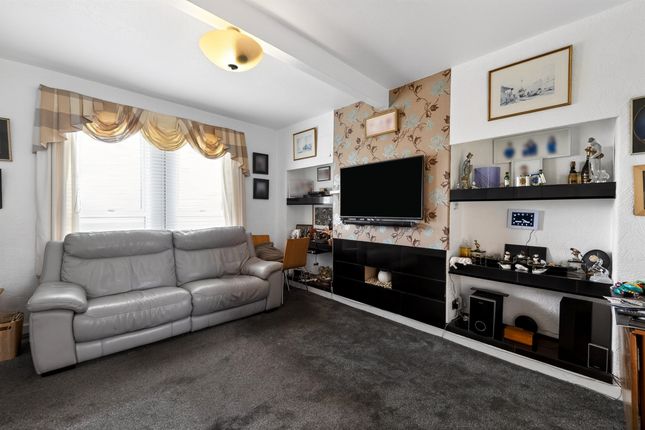 47, Annanhill Avenue, Kilmarnock photo 4