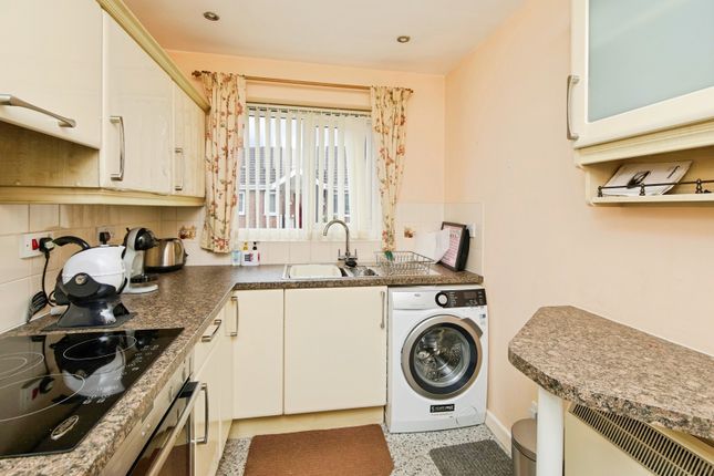 3, Cooke Close, Nottingham photo 4