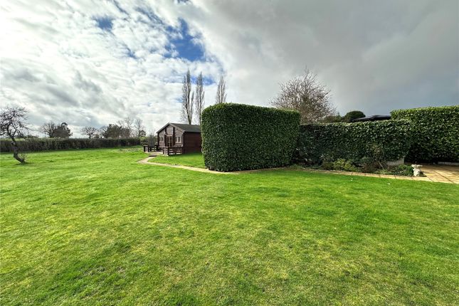 1 Clapgate Cottage,, Magpie Lane, Brentwood photo 2