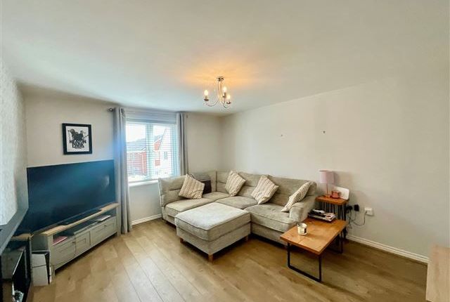 26, Doveholes Drive, Sheffield photo 3