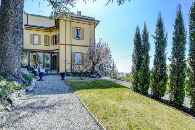 Thumbnail Villa for sale in Brunate, Lake Como, Italy