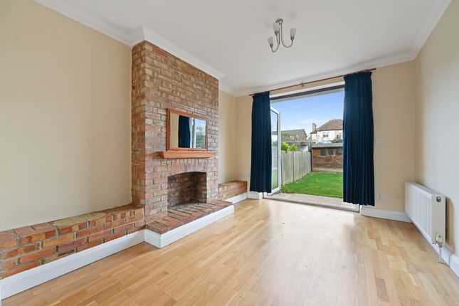 104, Park Crescent, Harrow photo 4