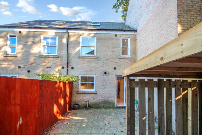 Terraced house for sale in Vinery Road, Cambridge