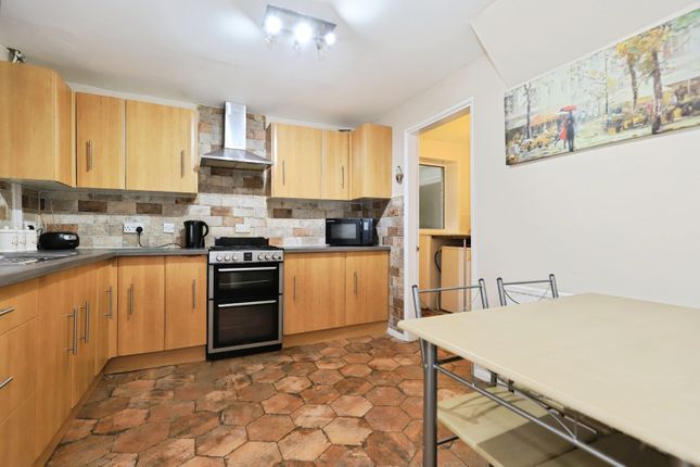 9, Abbey Road, Worcestershire photo 3