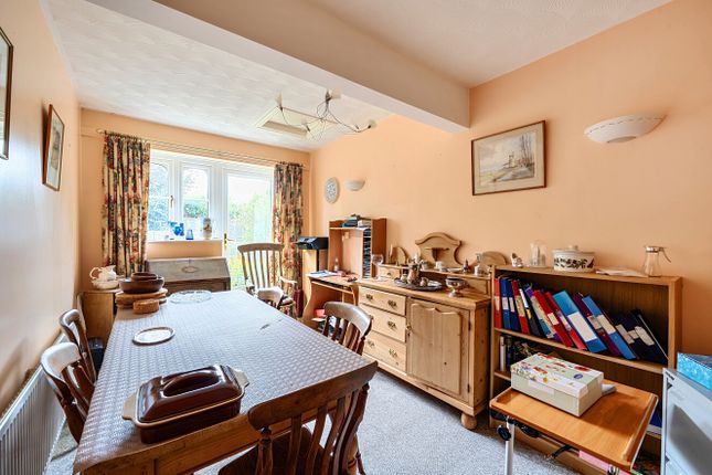 8, Chase Farm Close, Southampton photo 4