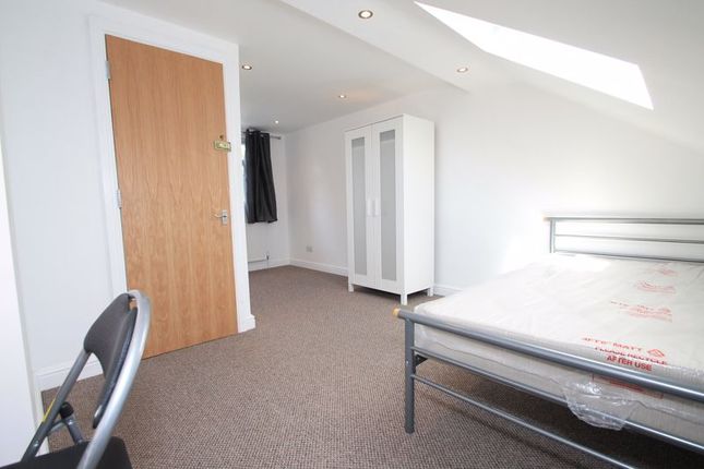 Rhymney Street, Cardiff photo 3