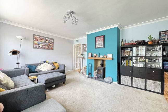 6, Manor Farm Close, New Milton photo 3