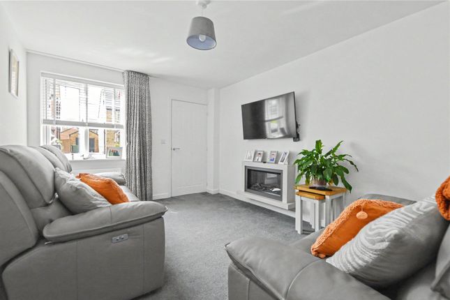 47, Farmer Street, Wakefield photo 2