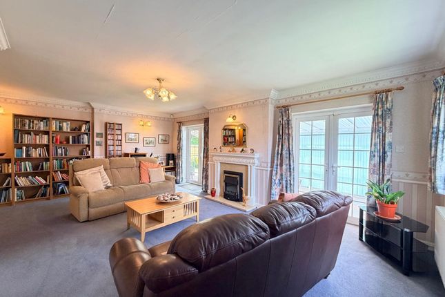 4 Mount Pleasant, Scarborough photo 2