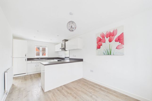 70 Hexham Street, Towcester photo 4