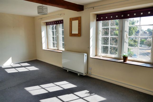 Flat 3, Weavers House, Calne photo 4
