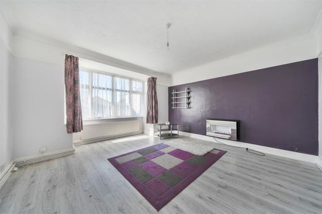 6, Derry Downs, Orpington photo 2