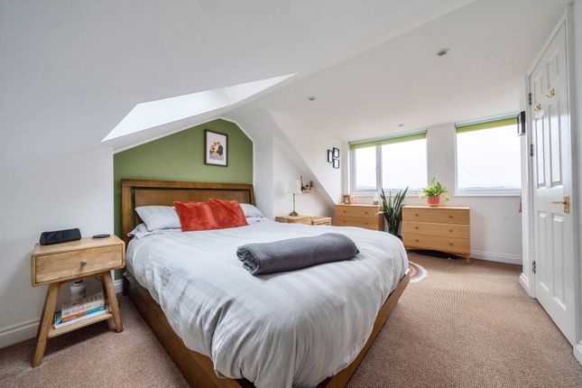 Flat B, 9, Friezewood Road, Somerset photo 3